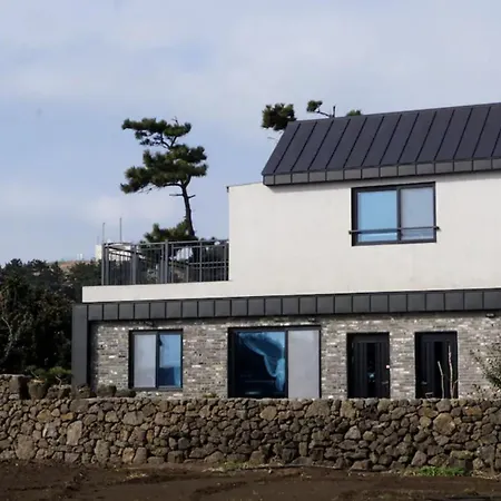 Mirine Jeju Villa